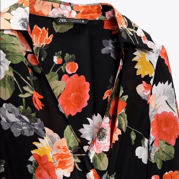 ZARA PRINTED SHOULDER PAD DRESS
MULTICOLORED - Picture 10 of 11